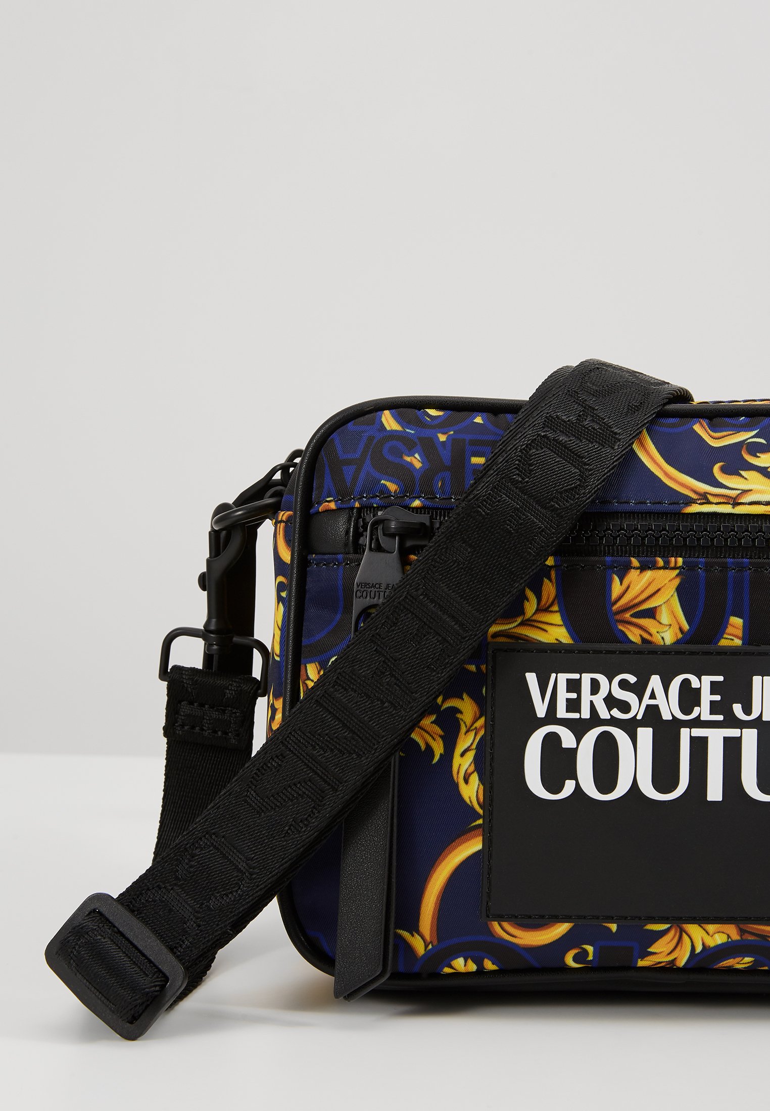 Versace Jeans Couture Skulderveske navygold Zalando.no Versace Jeans Couture Skulderveske navygold Zalando.no