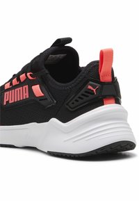 Puma RETALIATE 3 - Bėgimo batai plentui - black- white-sunset glow