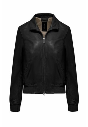 Zwarte leren bomberjack met ritssluiting aan de voorkant, geribbelde manchetten en zoom, opstaande kraag en beige voering aan de binnenkant.