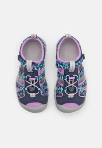 Keen SEACAMP II CNX UNISEX - Chodecké sandály - black iris/african violet