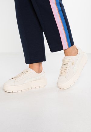 Trainers - beige