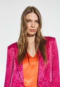 LOLA CASADEMUNT - Blazer - fuchsia Thumbnail Image 1