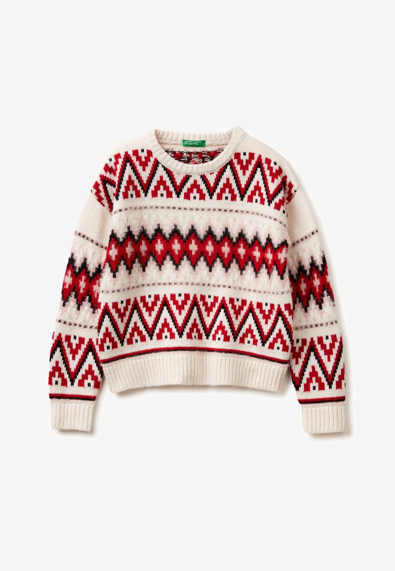 Sweter w kolorze kremowym z czerwono-czarnym geometrycznym wzorem, okrągłym dekoltem oraz ściągaczami przy mankietach i dolnym brzegu. Miękki, teksturowany materiał z dzianiny.