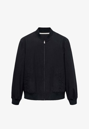 Svart bomberjacka med dragkedja fram, ribbad krage och manschetter, samt sidofickor. Tillverkad av ett slätt, lätt material med en avslappnad passform.