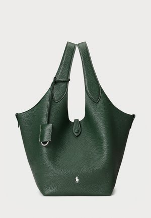 Groene leren tote bag met een gestructureerd oppervlak, gepolijst formaat, grote open bovenkant, dubbele handvatten en een klein bijgevoegd tasje. Bevat logo-detail.