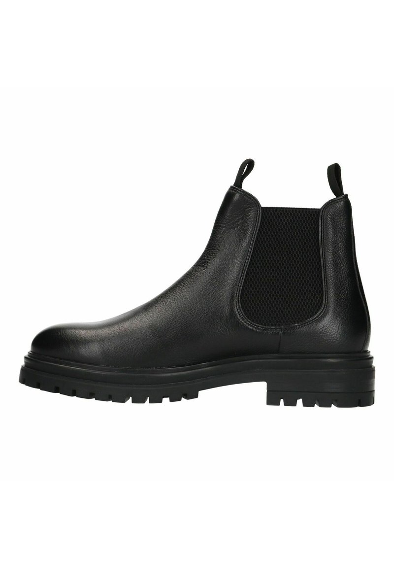 Bottine Chelsea en cuir noir avec panneau élastique texturé sur le côté, tirette et semelle robuste. Fini lisse et design à bout rond.
