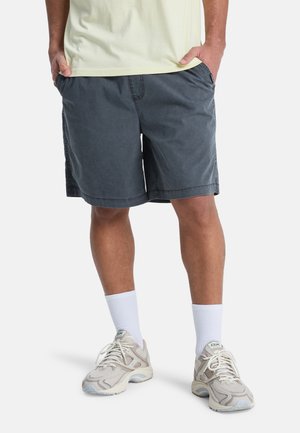 TAXER WS - Rövidnadrágok - black