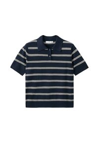 Polo à manches courtes bleu marine avec des rayures horizontales blanches et un col à patte de boutonnage à deux boutons.