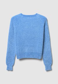 Maglione blu lavorato a maglia con polsini e orlo a coste, caratterizzato da un motivo testurizzato e un collo rotondo. Vista posteriore mostrata.