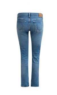 Niebieskie dżinsy o prostym kroju, z brązowym skórzanym naszywką na pasie oraz dwiema tylnymi kieszeniami z detalami przeszycia.