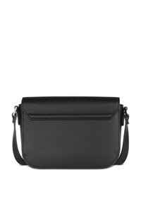 Borsa a tracolla rettangolare nera realizzata in pelle liscia, dotata di chiusura a pattina, tracolla regolabile e dettagli di cucitura discreti.