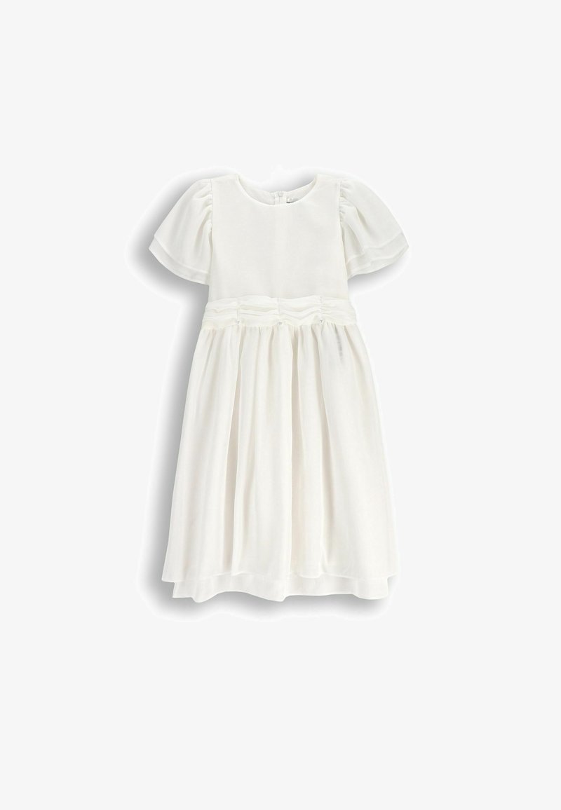Biała sukienka z krótkimi bufkami, dopasowanym gorsetem z marszczeniami i zwiewnym dołem. Gładki materiał o lekkiej teksturze.