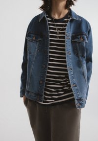 PULL&BEAR Džínová bunda - blue