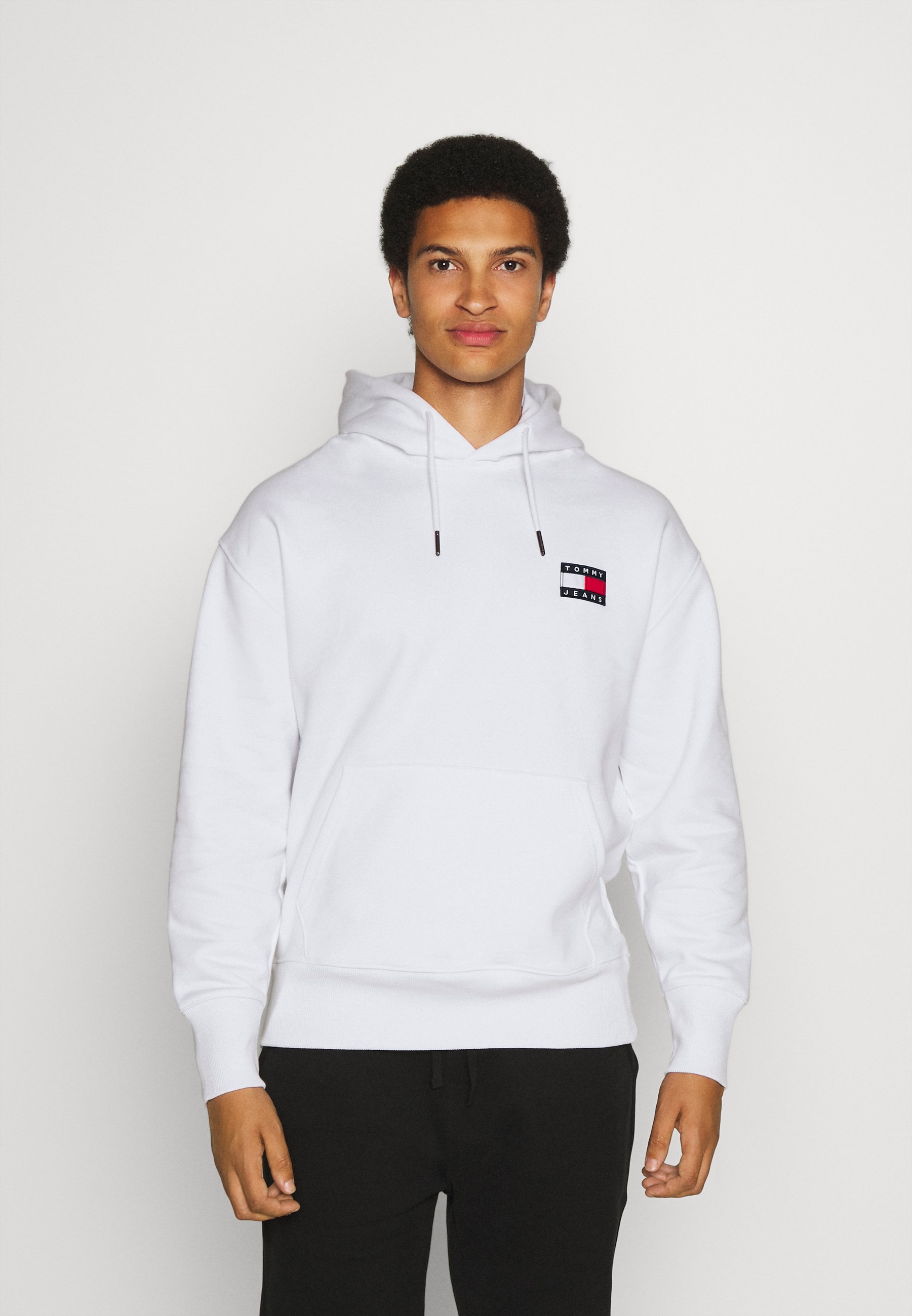 tommy jeans badge overhead hoodie