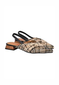 Zapatos destalonados tejidos en negro y beige con punta afilada, tacón bajo y patrón en cruz. Tiras de imitación piel.