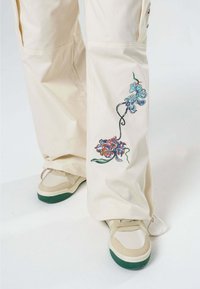 Thumbnail Image 5