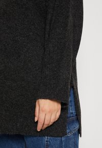 Vero Moda Curve Svetr - black
