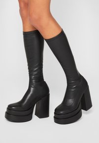 Steve Madden CYPRESS - Plateaustiefel - black
