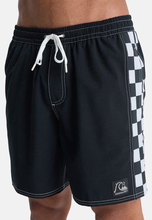 Schwarze Badehose mit weißen karierten Mustern an der Seite, elastischem Bund, Kordelzug und kontrastierenden Nähten.