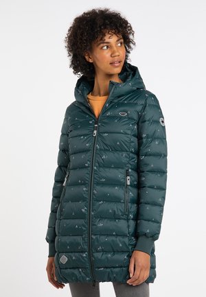 Grüne gepolsterte Jacke mit Kapuze, die ein geometrisches Bergmuster aufweist, mit Reißverschlusstaschen und elastischen Bündchen für eine gute Passform.