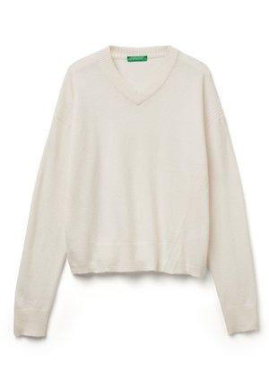 - Sweter