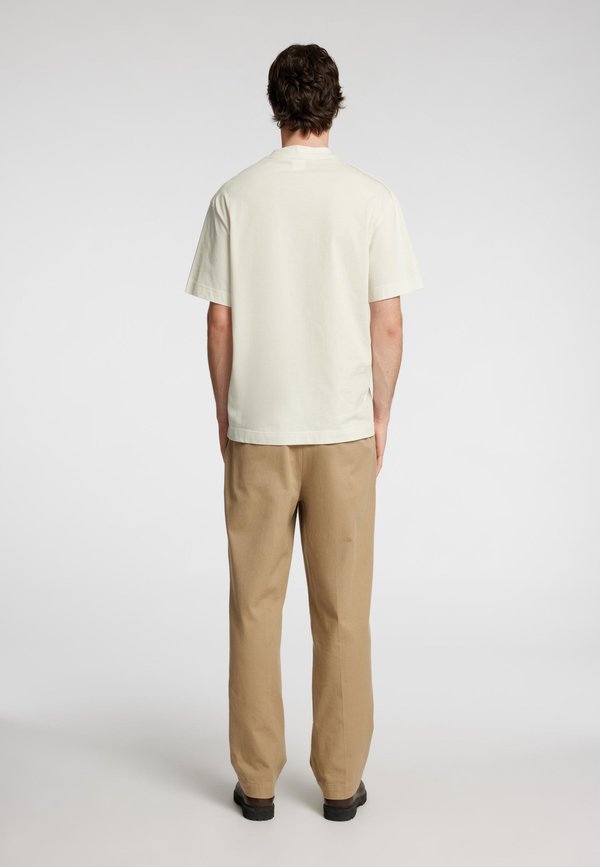 SLHRELAXWILL LICENSE O NECK TEE - Print T-shirt - egret printmulti color3