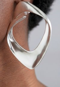 Cult Gaia LOLA EARRING - Auskarai - silver-coloured