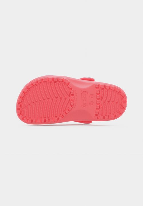 Crocs CLASSIC - Pool slides - guava — foto 6