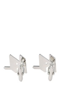 Srebrni manžetni dugmići u obliku slova "A", s poliranim metalnim završetkom i sigurnim mehanizmom za zakivanje.