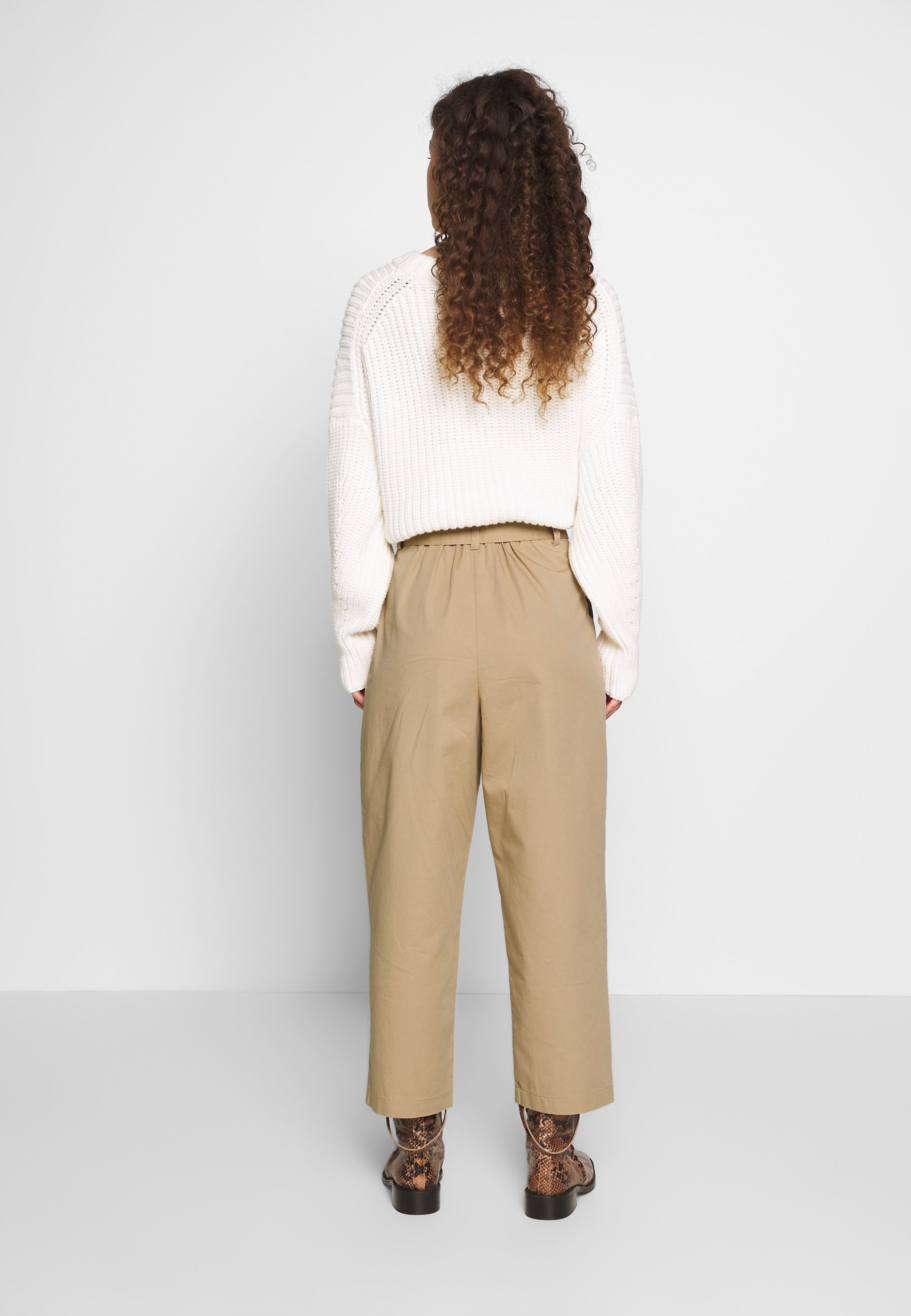 Object Petite OBJWELA PANT Bukse incense Zalando.no Object Petite TILDA TALULA 7/8 PANT SEASONAL - Bukse - incense