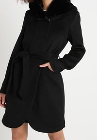 mint&berry Abrigo clásico - black