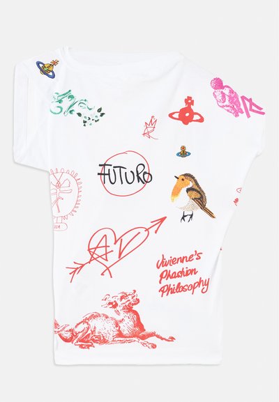 T-shirt branca de mangas curtas com várias estampas coloridas, incluindo animais e texto em vermelho e rosa, com um corte casual e relaxado.