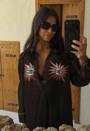 Never Fully Dressed, Doplnky na pláž - chocolate brown