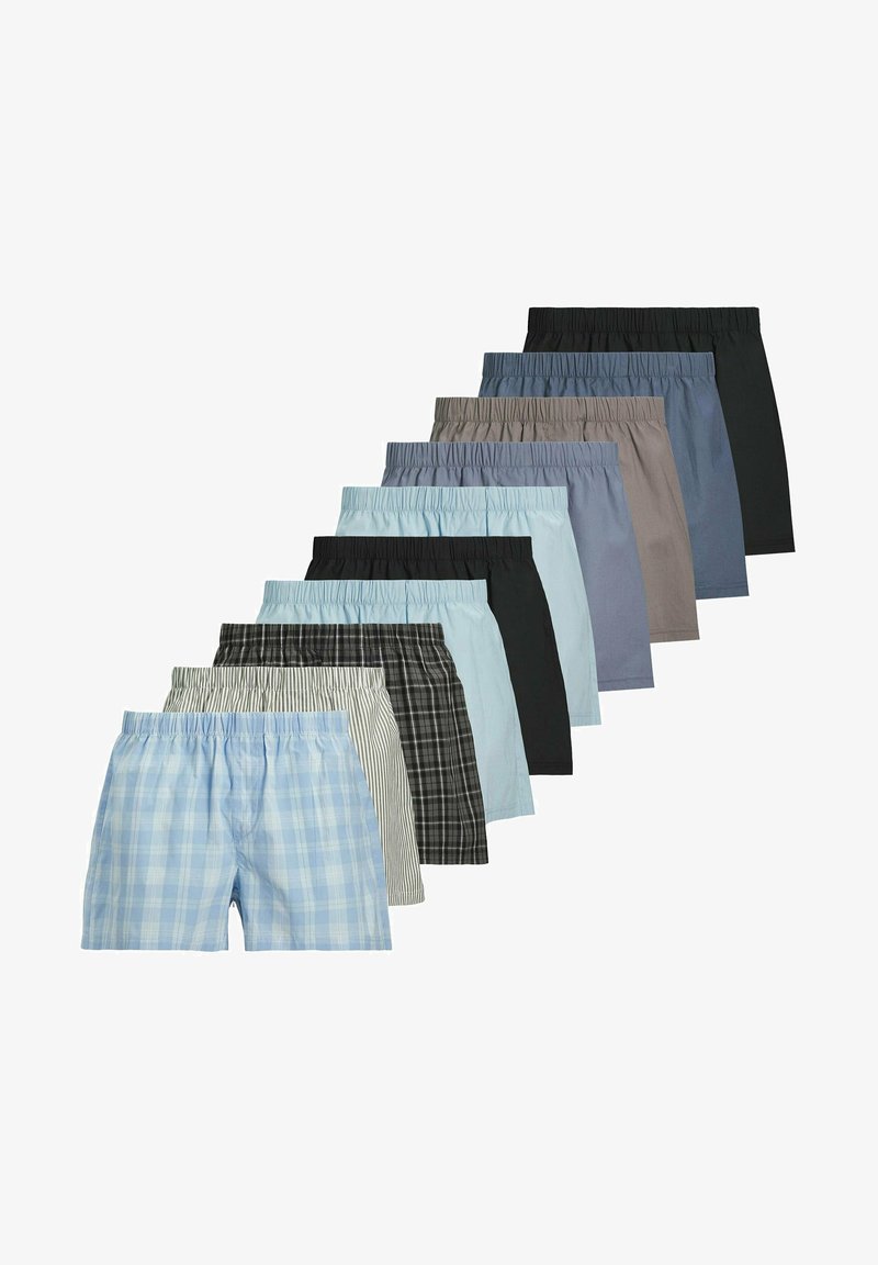 Dix paires de boxers pour hommes à taille élastique, dans différentes couleurs et motifs, y compris carreaux, rayures et unis, disposés en forme d'éventail.