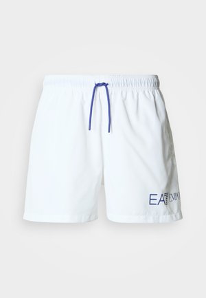 Fehér fürdőnadrág elasztikus derékpánttal és kék húzózsinórral, jobb alsó oldalán nyomtatott logóval.