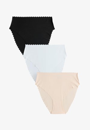 Drei nahtlose Damenunterhosen in Schwarz, Weiß und Beige mit gewellten Rändern, gestapelt auf weißem Hintergrund.
