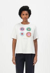 Cremfarbene T-Shirt mit kurzen Ärmeln, das ein farbenfrohes Blumenmotiv in Pink, Blau, Grün und Rot auf der Vorderseite zeigt. Lässige Passform.