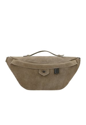 Suède taupekleurige heuptas met voorvak met rits, bovenhandvat en verstelbare band, met een klein metalen logo en stoffen labels.