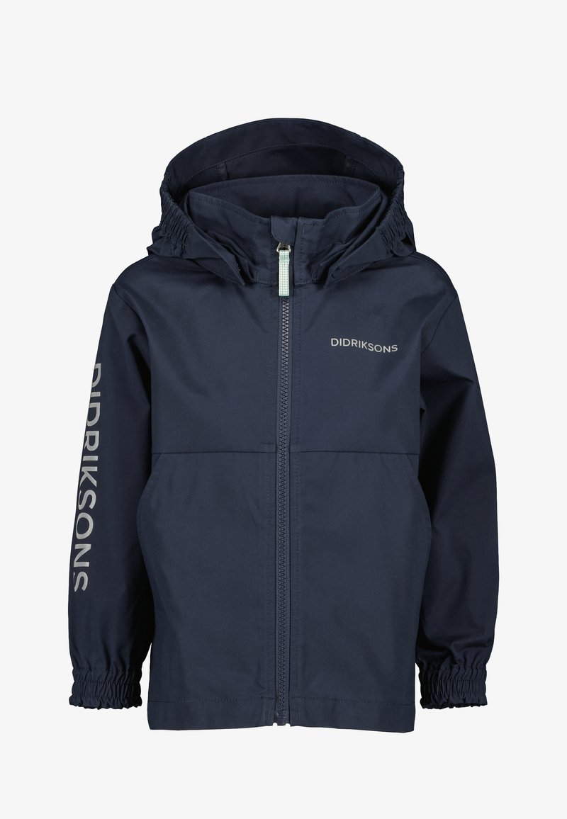 Tumši zila ūdensnecaurlaidīga jaka ar kapuci, priekšējo rāvējslēdzēju, elastīgām aprocēm un uz piedurknes izdruku ar zīmola nosaukumu "Didriksons".