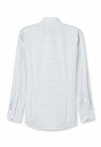 Hellblaues langärmeliges Hemd mit einem karierten Muster in Dunkelblau und Grau, ausgestattet mit einem spitzen Kragen und geknöpften Manschetten.