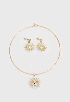 PCFILIPPA NECKLACE EARRINGS SET - Earrings - gold-coloured
