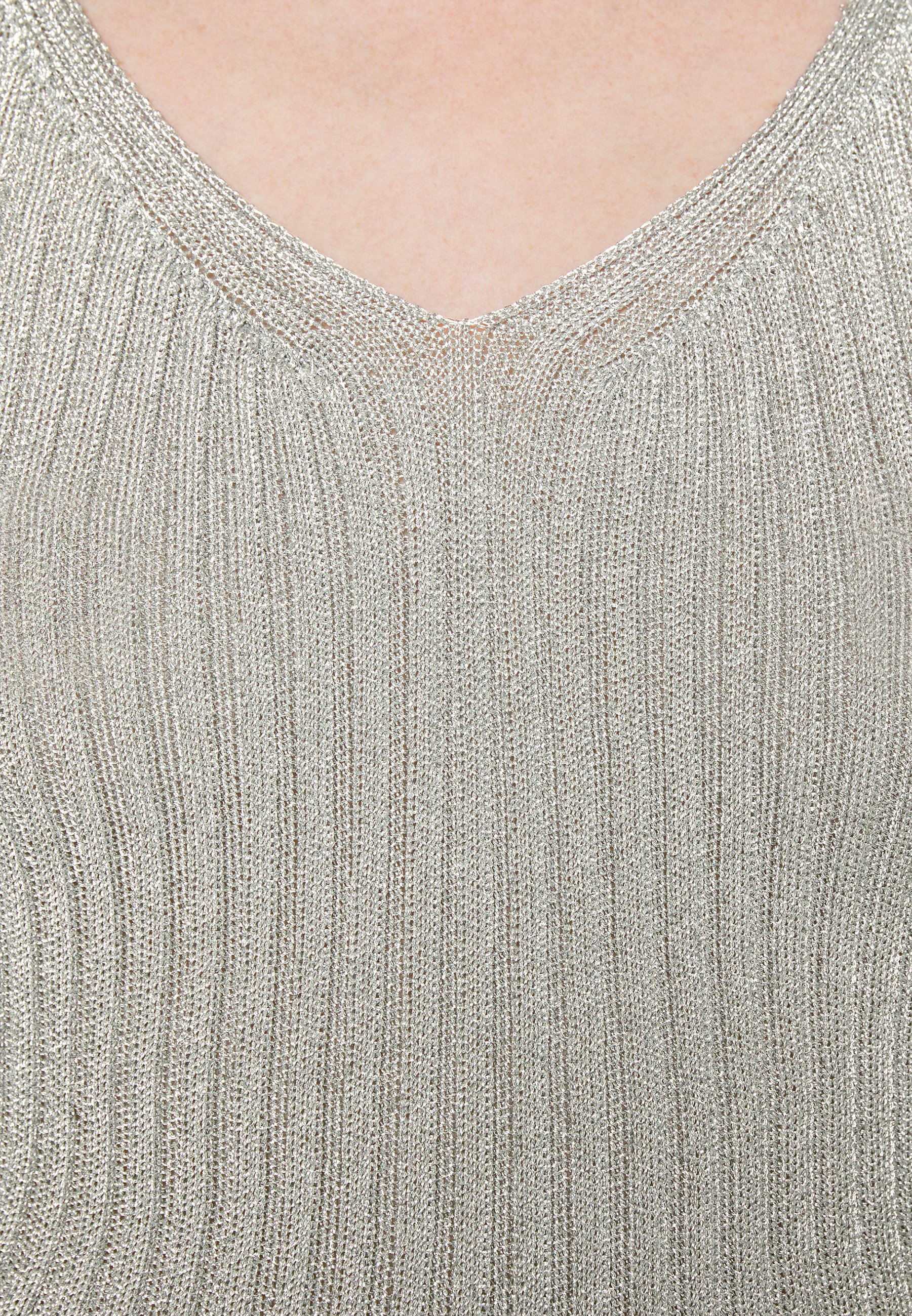silver knit top