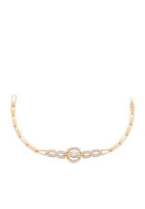 Gouden armband met rechthoekige schakels, met een centrale ronde sluiting die is verfraaid met kleine diamanten en een grotere diamant in het midden.