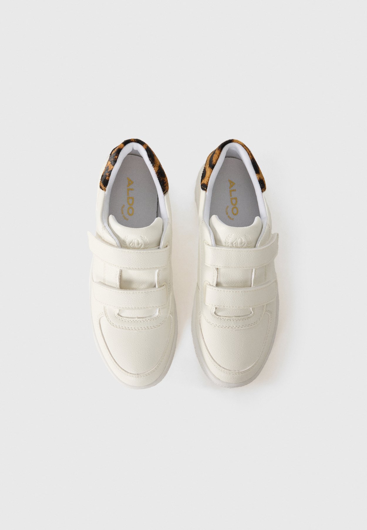 Sneaker low