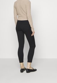 NA-KD Trui - beige
