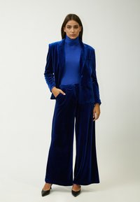 INFLUENCER HIGH-NECK BASIC - Maglione - royal