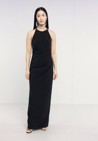 Halston ANNIKA GOWN IN STRETCH CREPE - Długa sukienka