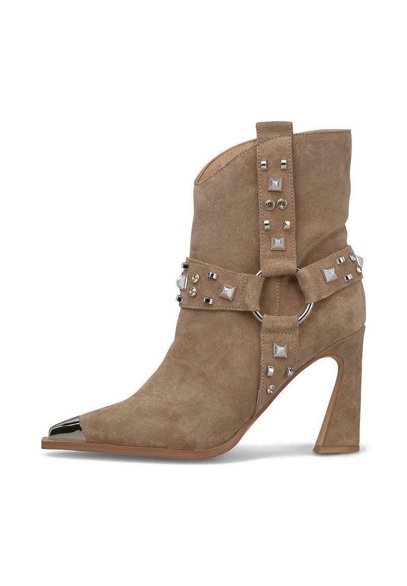 Botines camperos