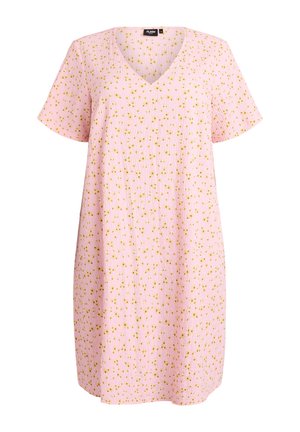 Roosa kleit lühikeste varrukatega ja v-kaelusega, millel on tekstureeritud kangas, kaunistatud väikeste kollaste lillemustritega.