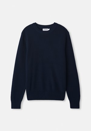 Suéter tricotado azul marinho com gola redonda, mangas longas e punhos e barra canelados. O tecido apresenta um padrão texturizado.